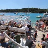 Sailing trip to Pakleni islands   Hen Croatia