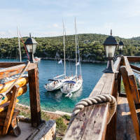Sailing trip to Pakleni islands   Hen Croatia